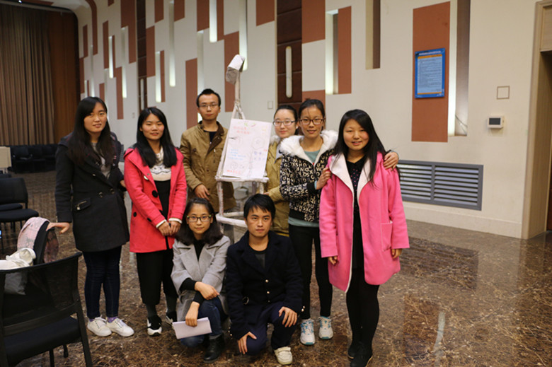 小组成员4.jpg 小组成员4.jpg